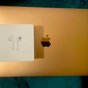 Apple MacBook Air 13.3 (2019) 
AirPods 2nd generation